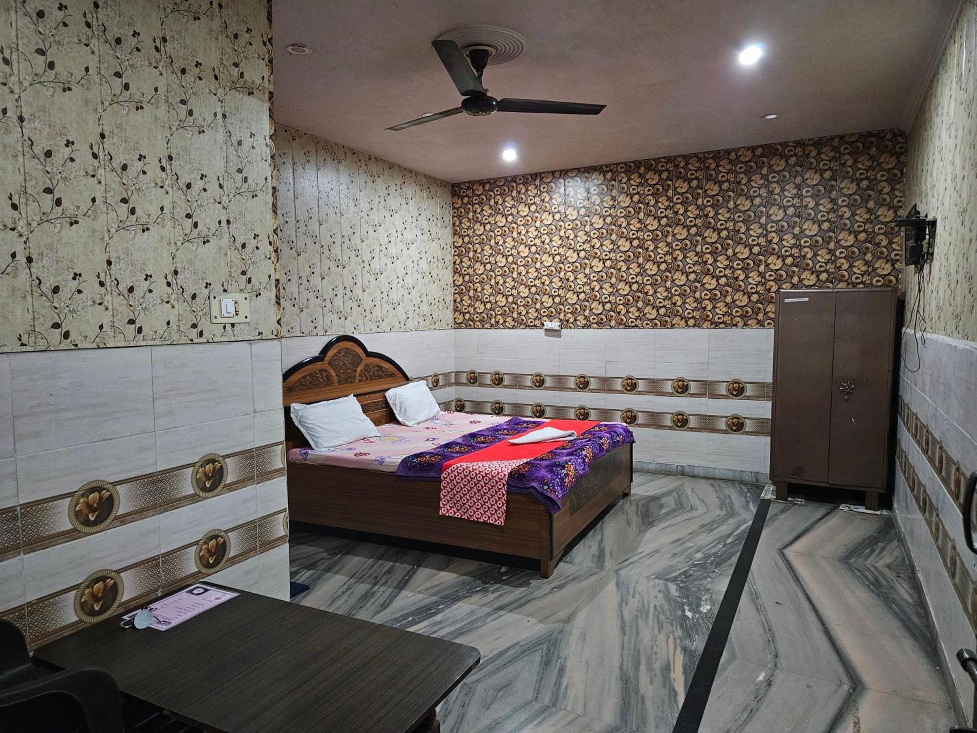 Hotel Chitrarth & Party Lawn Haldwāni المظهر الخارجي الصورة